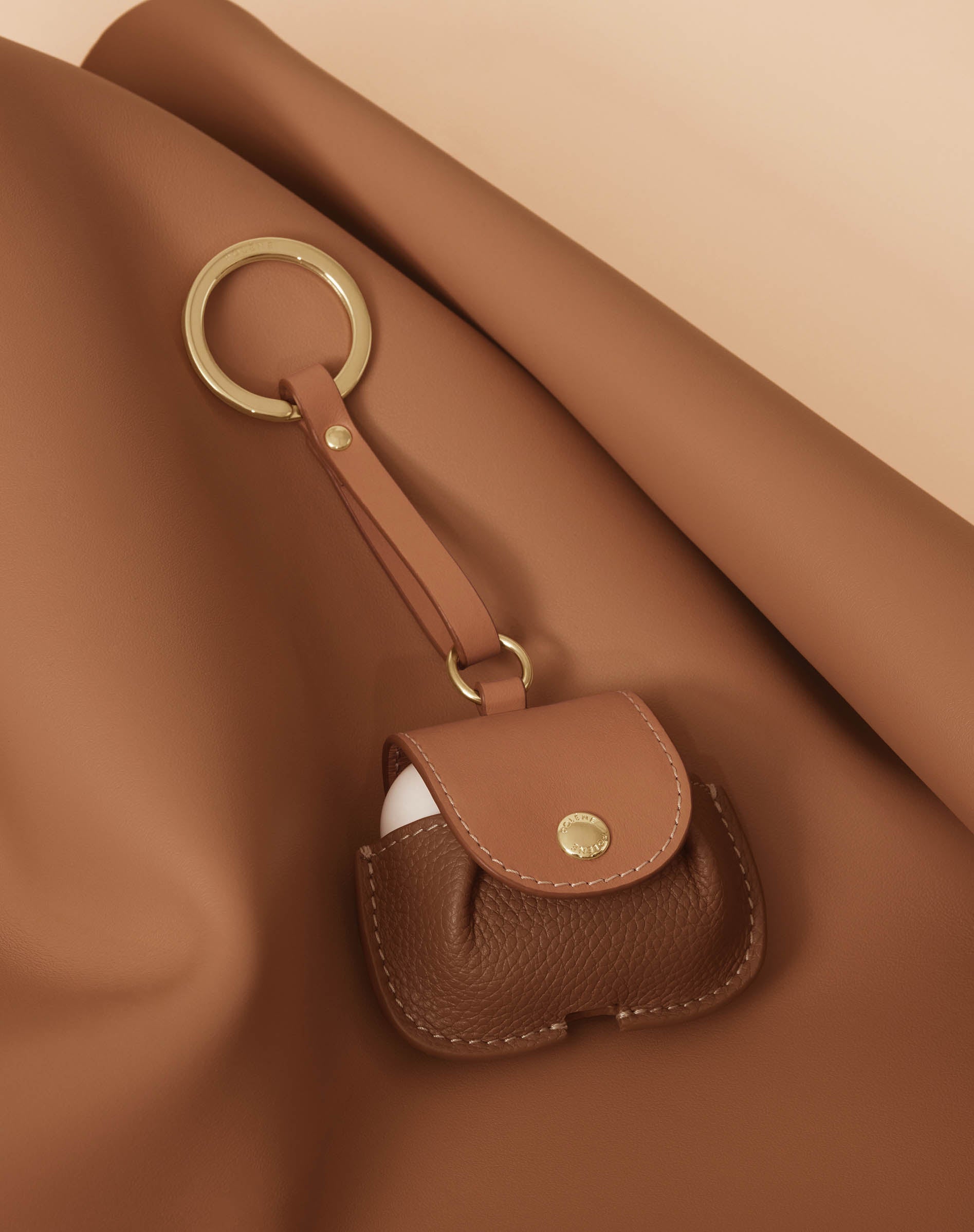 Leather off-cuts and modular design