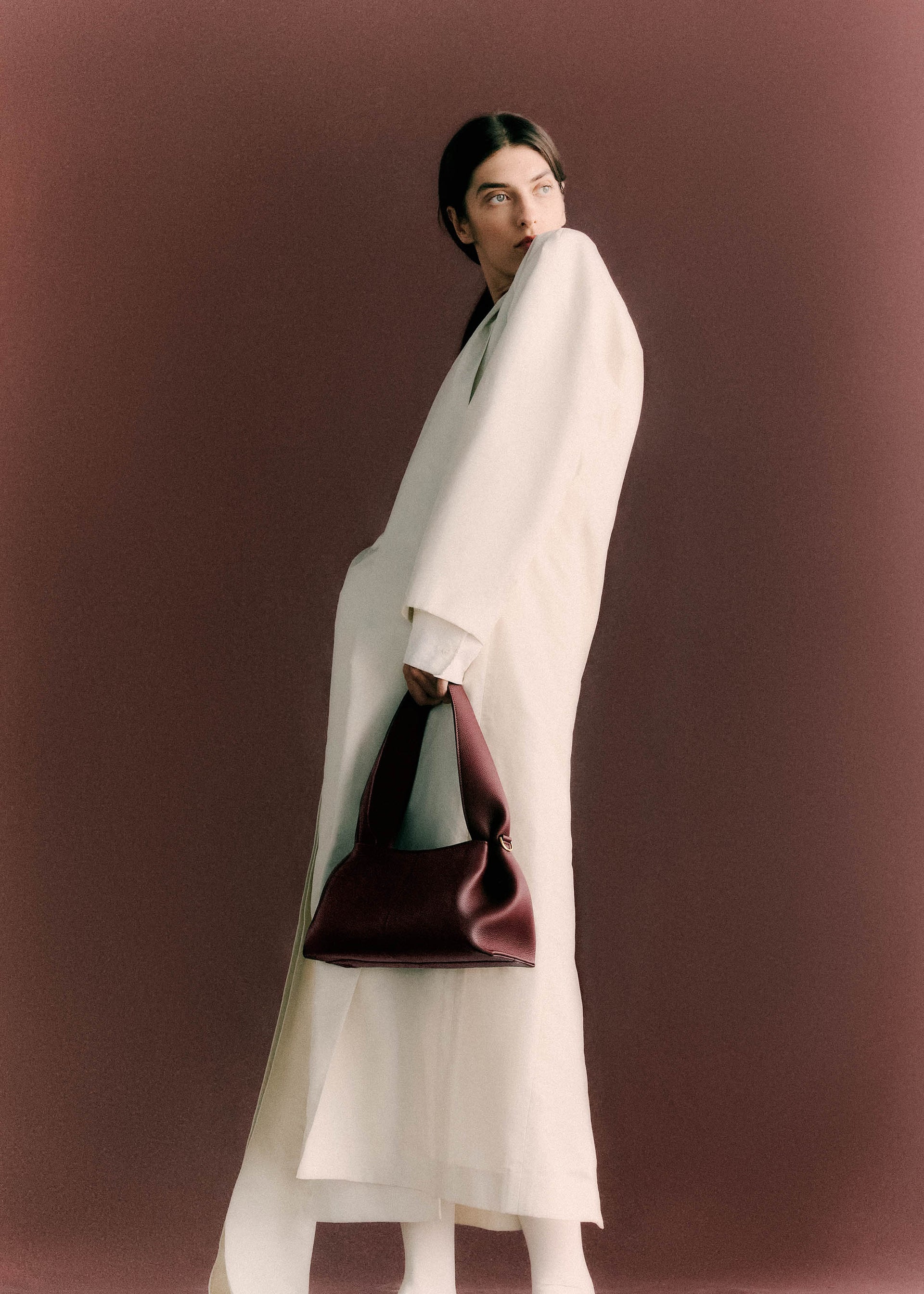 Numéro Neuf East West - Textured Black Cherry