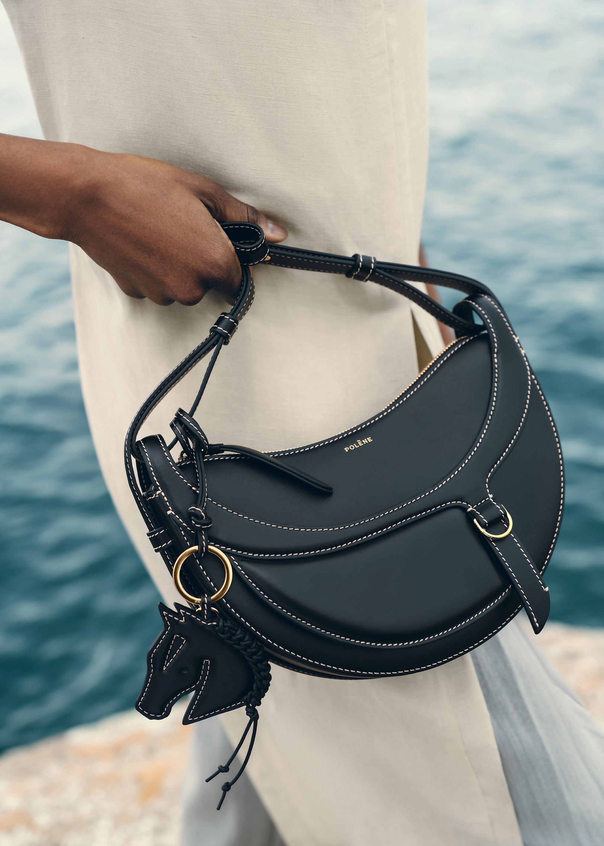POLÈNE ブラックレザーショルダーバッグ Polène I Bag - Numéro Dix - Galop Black – Polène US