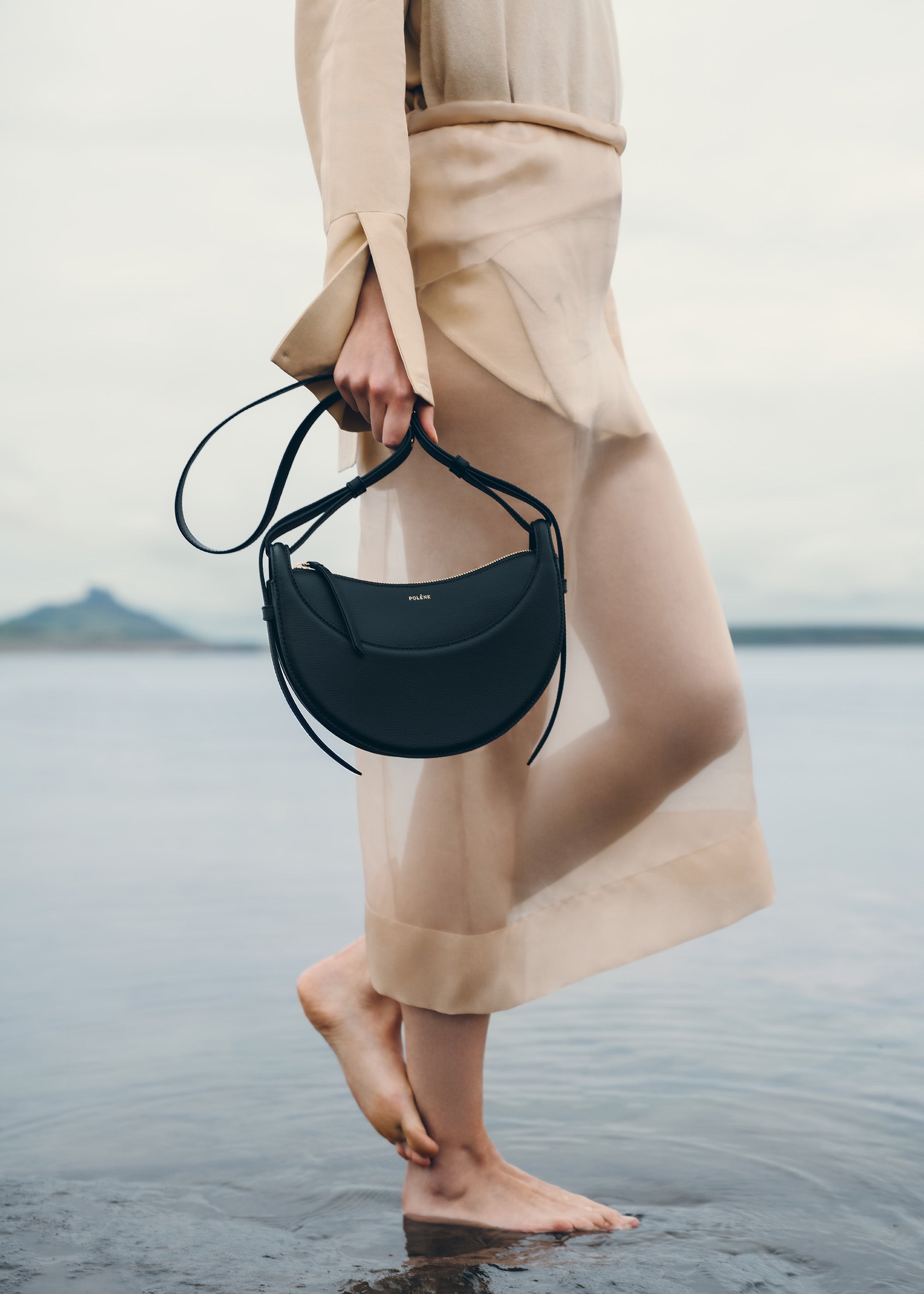 正規品 Polene Numero Dix スムースレザー ショルダーバッグ Polène | Bag - Numéro Dix - Textured Black – Polène US