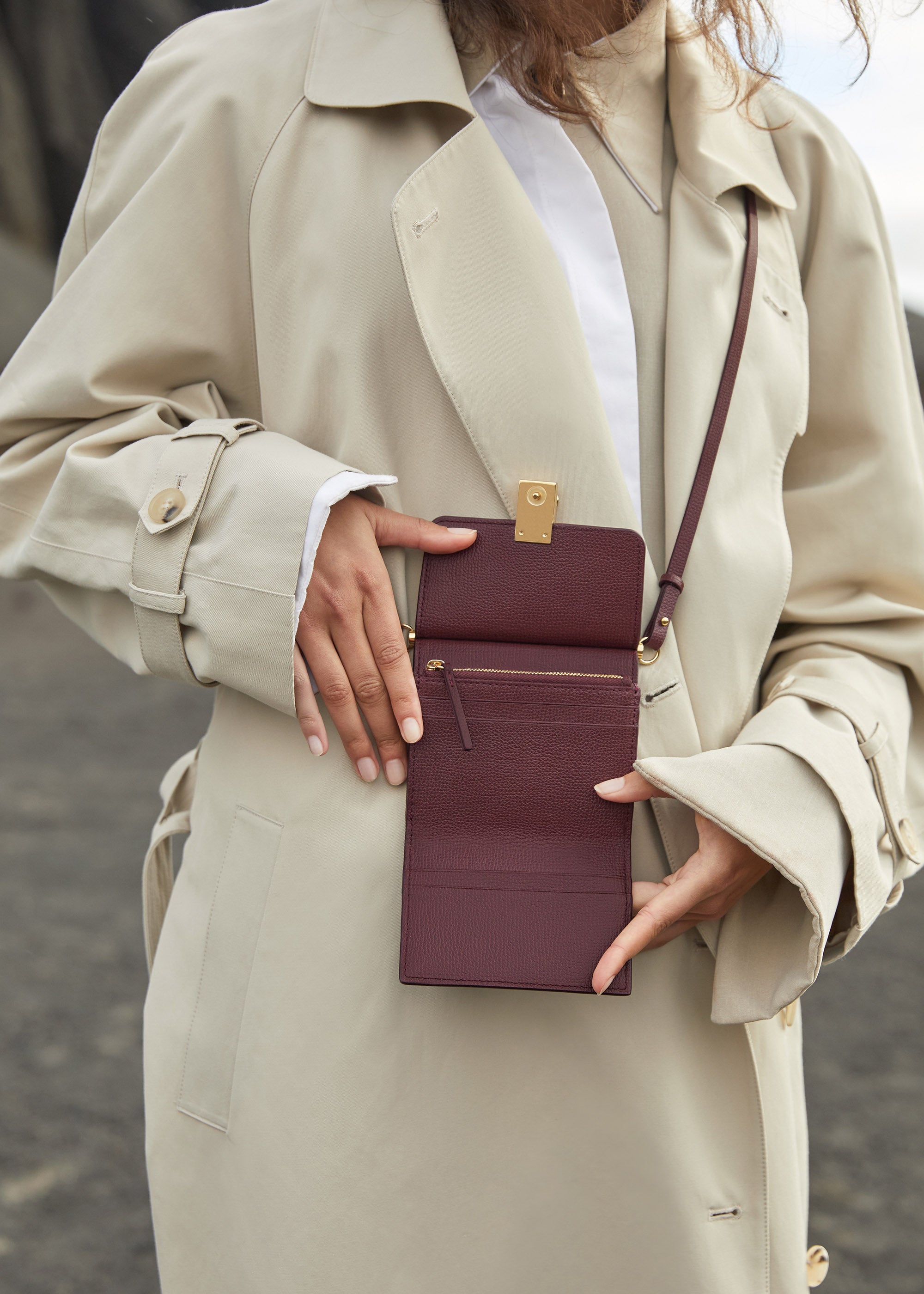 Num ro Sept Crossbody Wallet Textured Burgundy